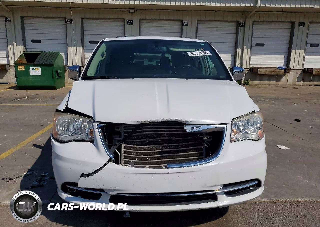 2015 Chrysler Town & Country Touring L VIN:2C4RC1CG3FR582316 - 5