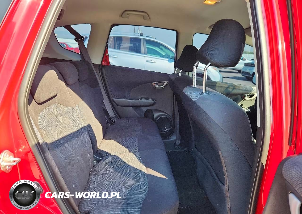 2010 Honda Fit Sport VIN:JHMGE8H49AC003628 - 10