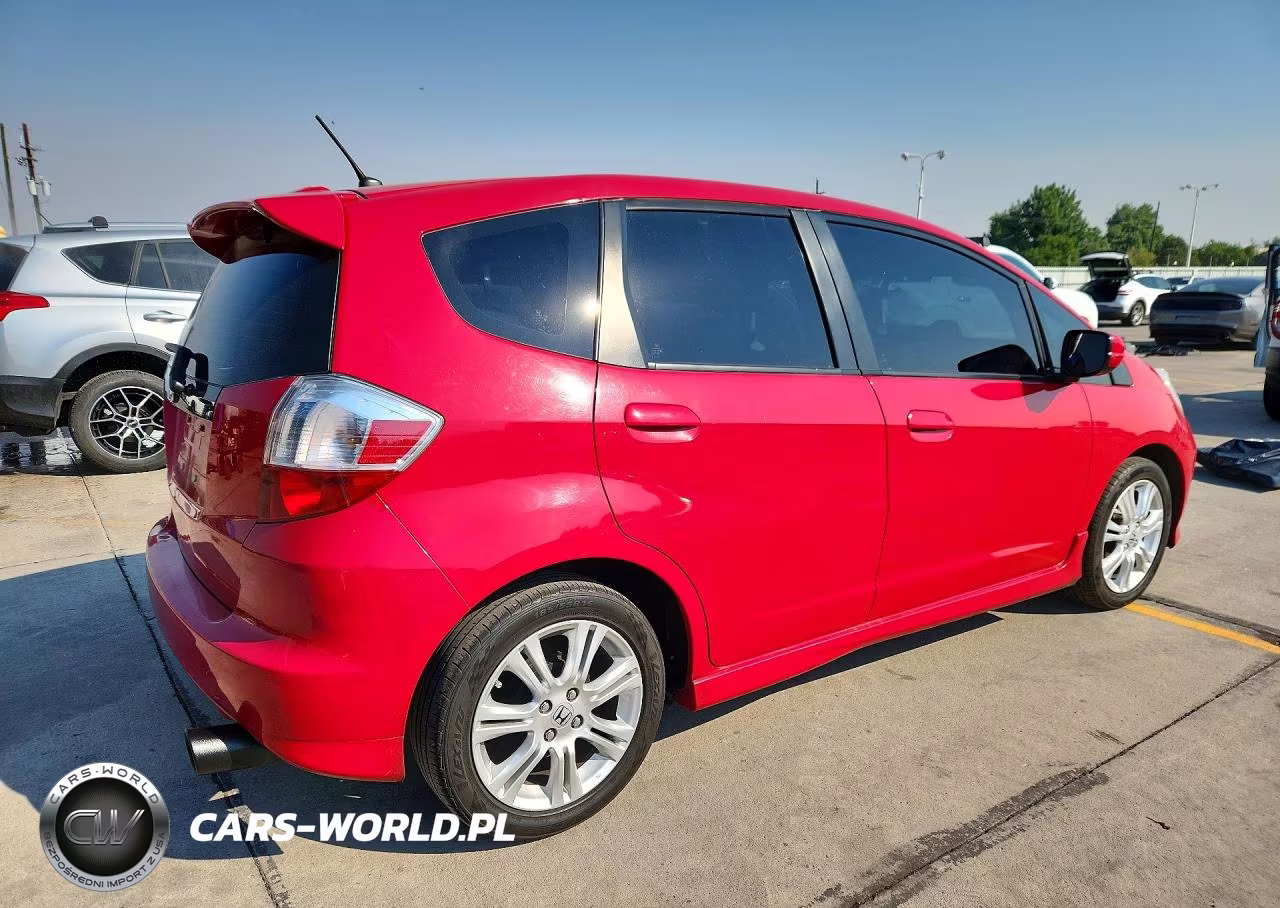 2010 Honda Fit Sport VIN:JHMGE8H49AC003628 - 3
