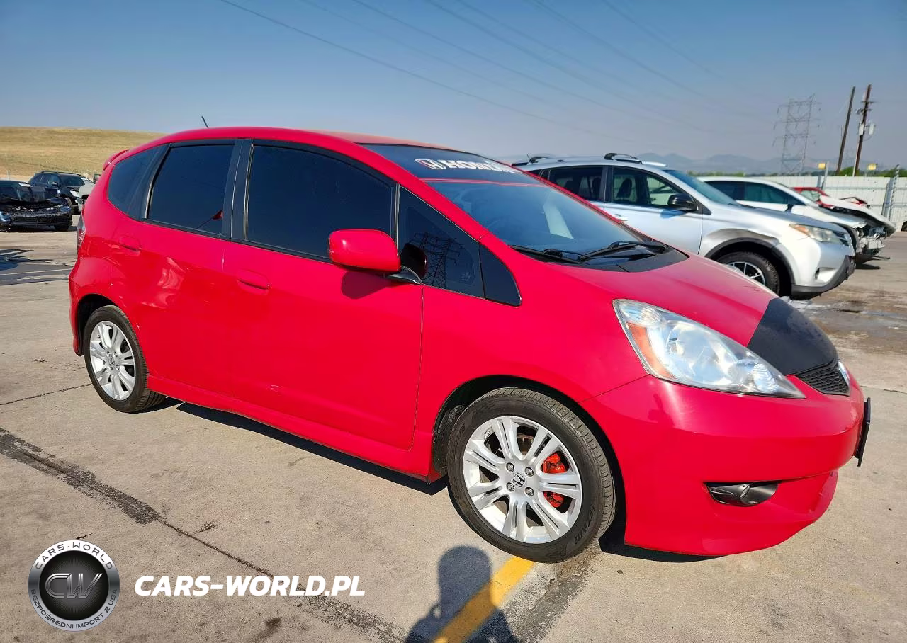 2010 Honda Fit Sport VIN:JHMGE8H49AC003628 - 4