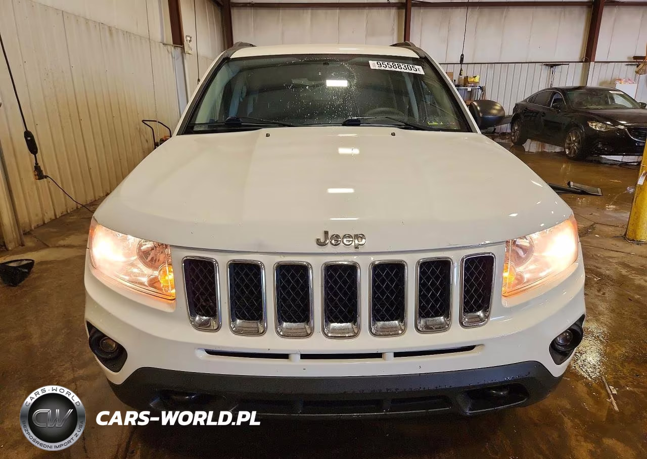2012 Jeep Compass Sport VIN:1C4NJDBB0CD612446 - 5