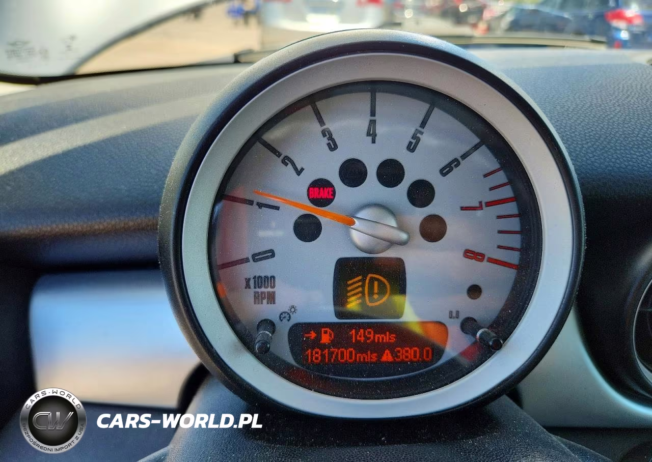 2010 Mini Cooper VIN:WMWMF3C51ATZ28096 - 9