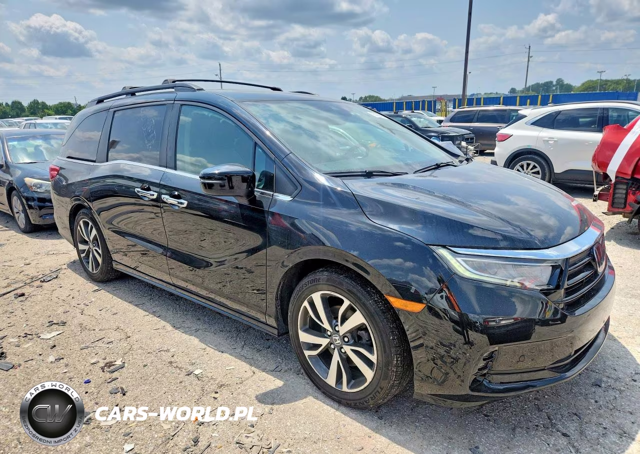 2022 Honda Odyssey Touring VIN:5FNRL6H81NB010573 - 4