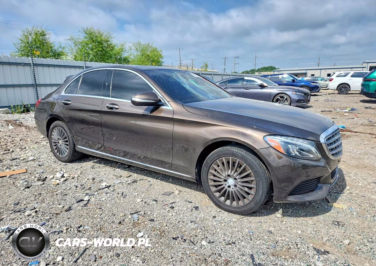 2015 Mercedes-Benz C 300 4Matic VIN:55SWF4KB7FU035741 - 4