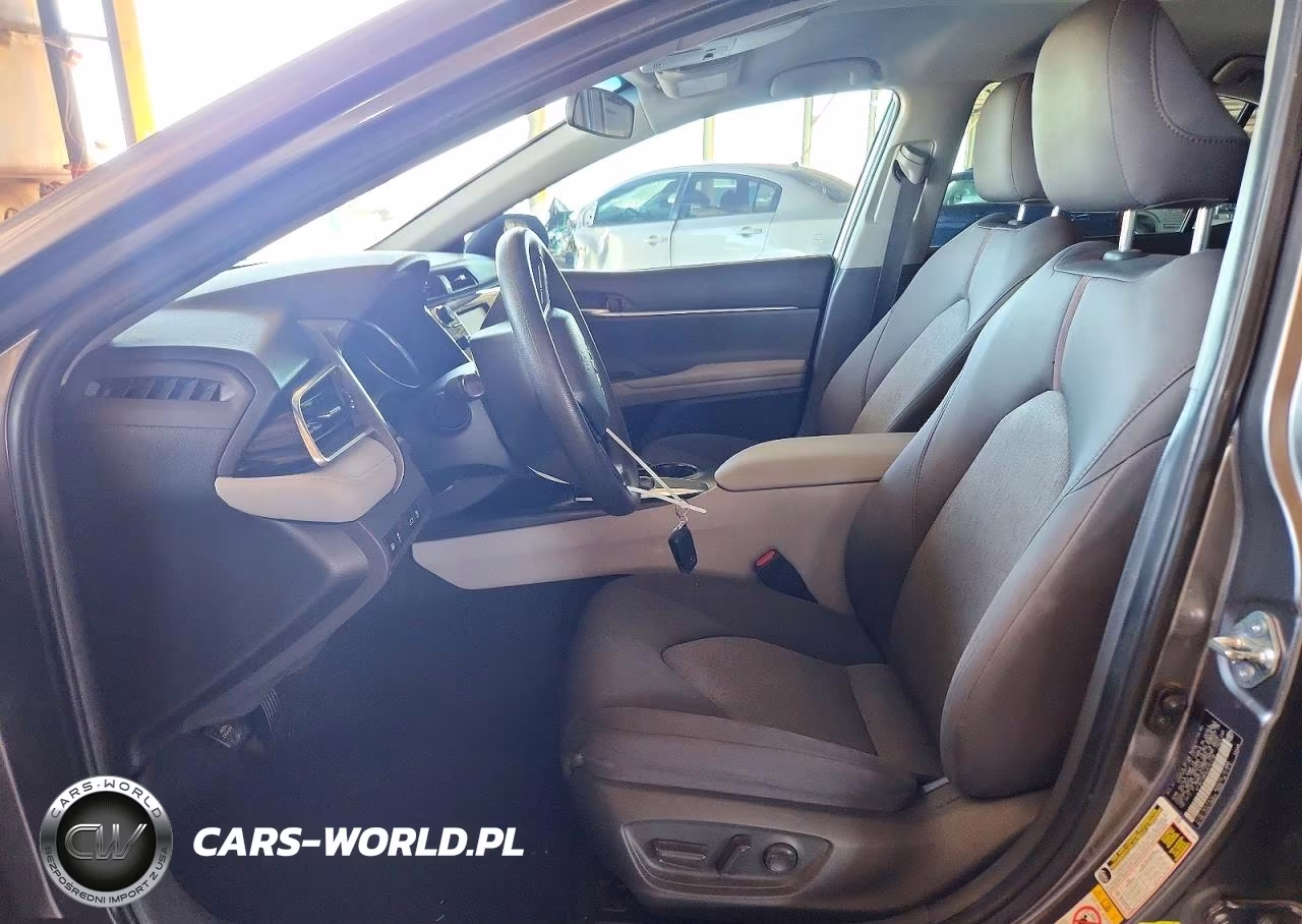 2018 Toyota Camry Le VIN:4T1B11HK0JU101739 - 7