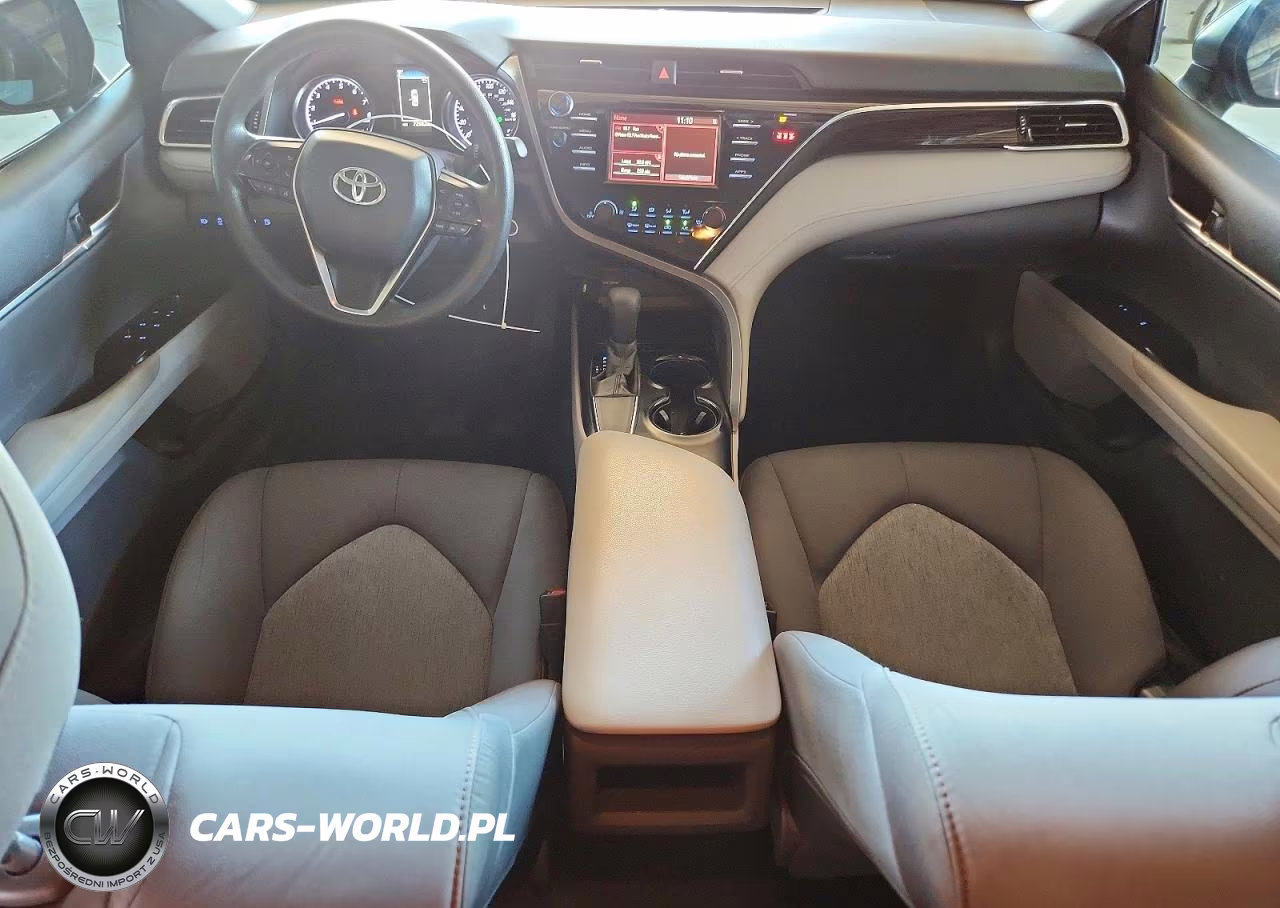 2018 Toyota Camry Le VIN:4T1B11HK0JU101739 - 8
