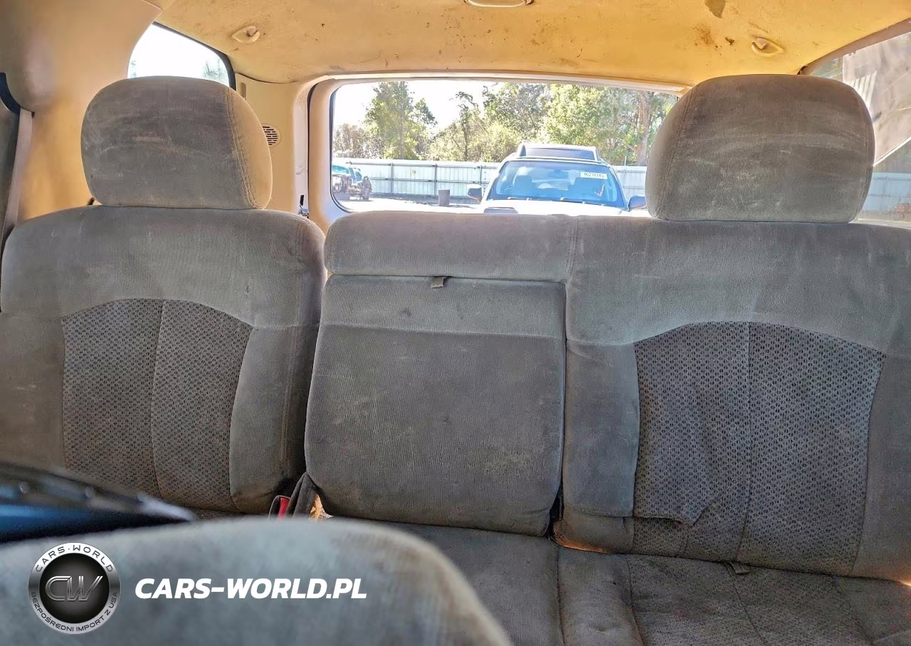 2001 Chevrolet Tahoe K1500 VIN:1GNEK13TX1J298717 - 10