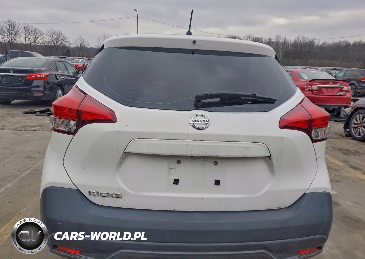 2019 Nissan Kicks S VIN:3N1CP5CU0KL565121 - 6
