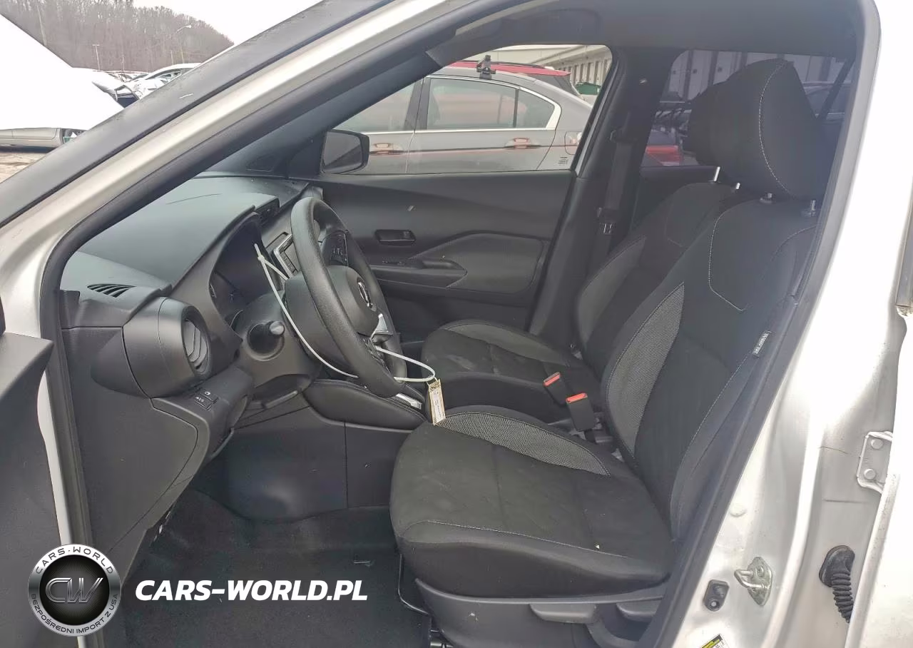 2019 Nissan Kicks S VIN:3N1CP5CU0KL565121 - 7