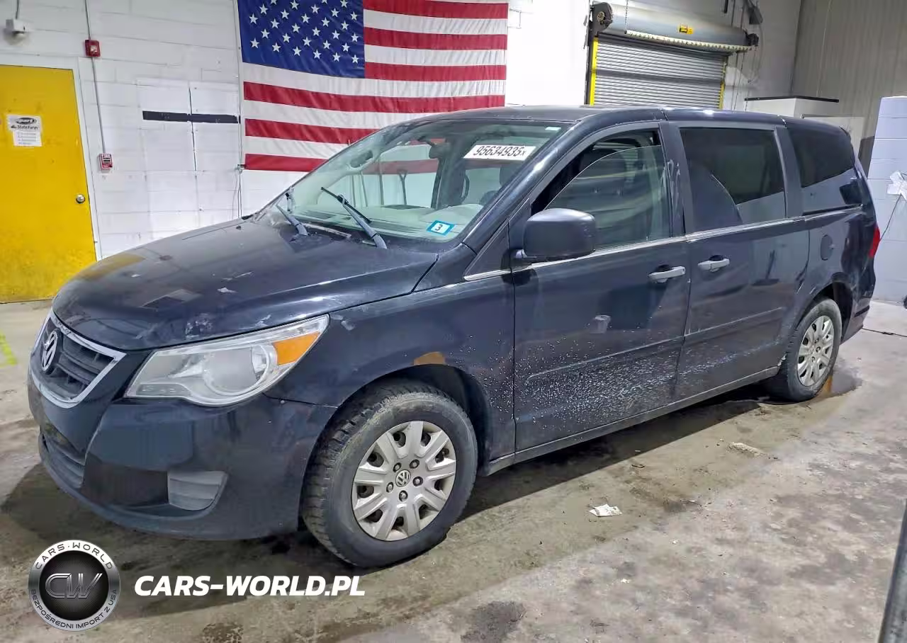 2011 Volkswagen Routan S