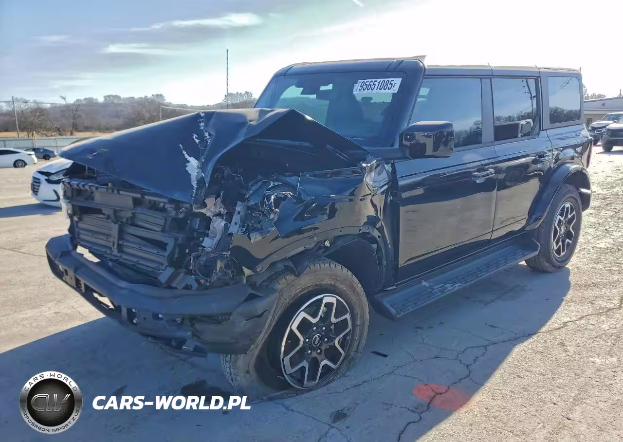 2025 Ford Bronco Outer Banks