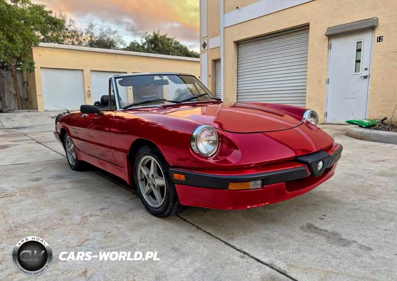 1988 Alfa Romeo Spider Quadrifoglio