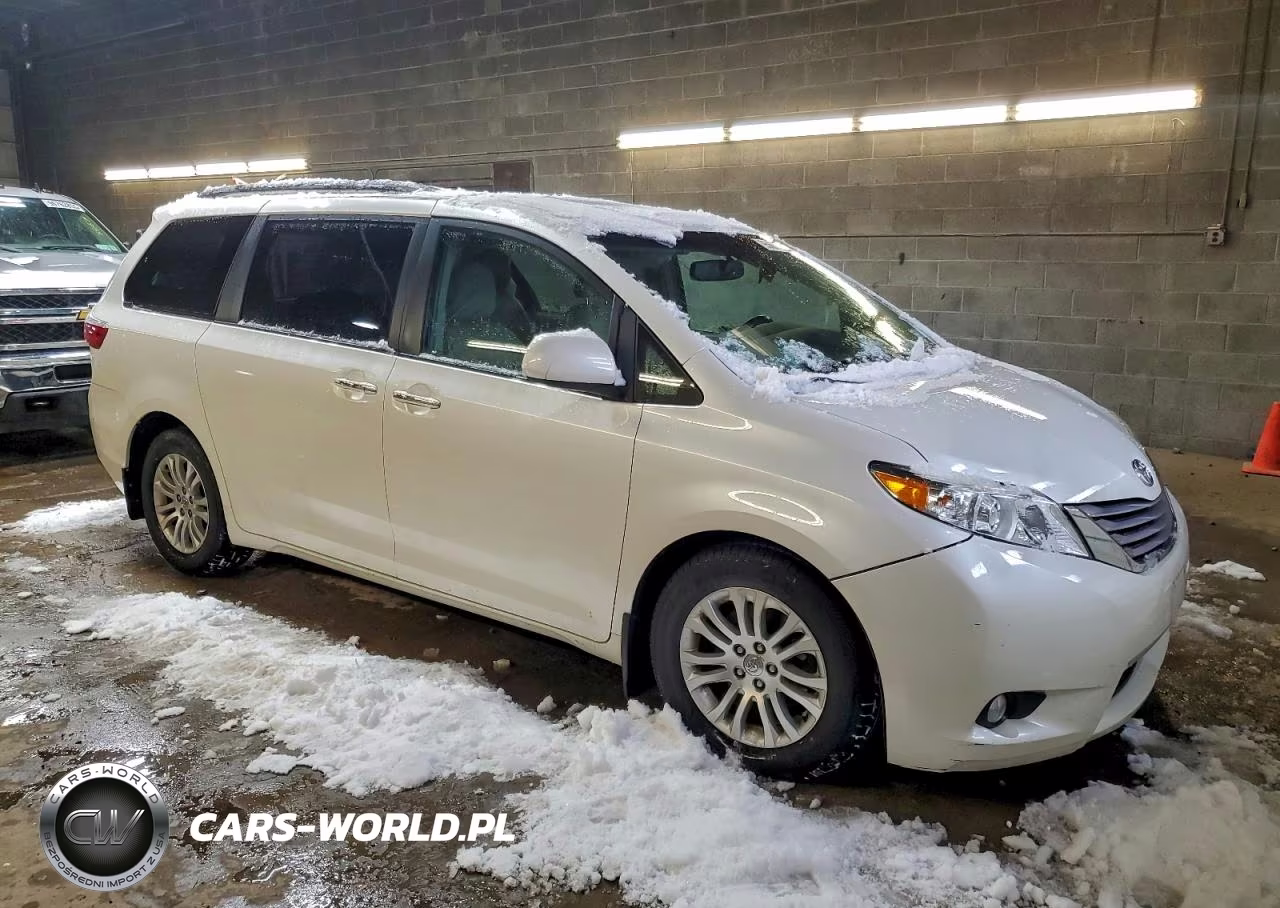 2016 Toyota Sienna Xle VIN:5TDYK3DC1GS748248 - 4