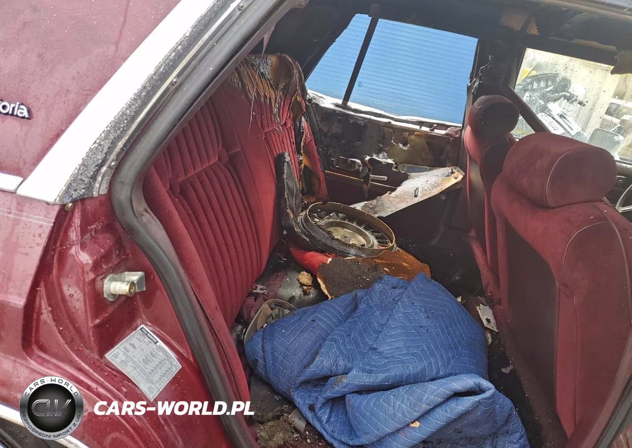 1988 Ford Crown Victoria VIN:2FABP73F7JX196394 - 10