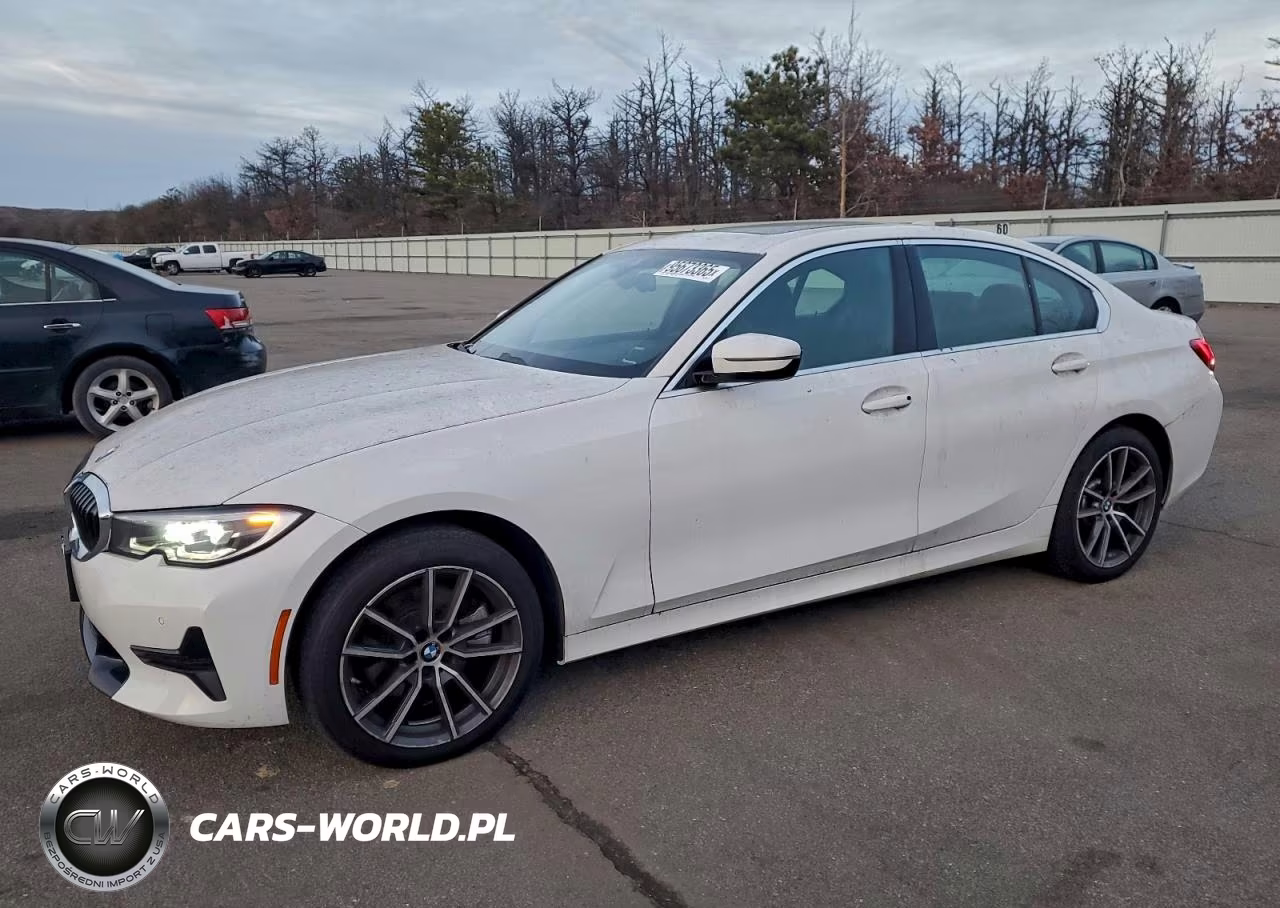 2021 BMW 330Xi – zdjęcie 1 z 12
