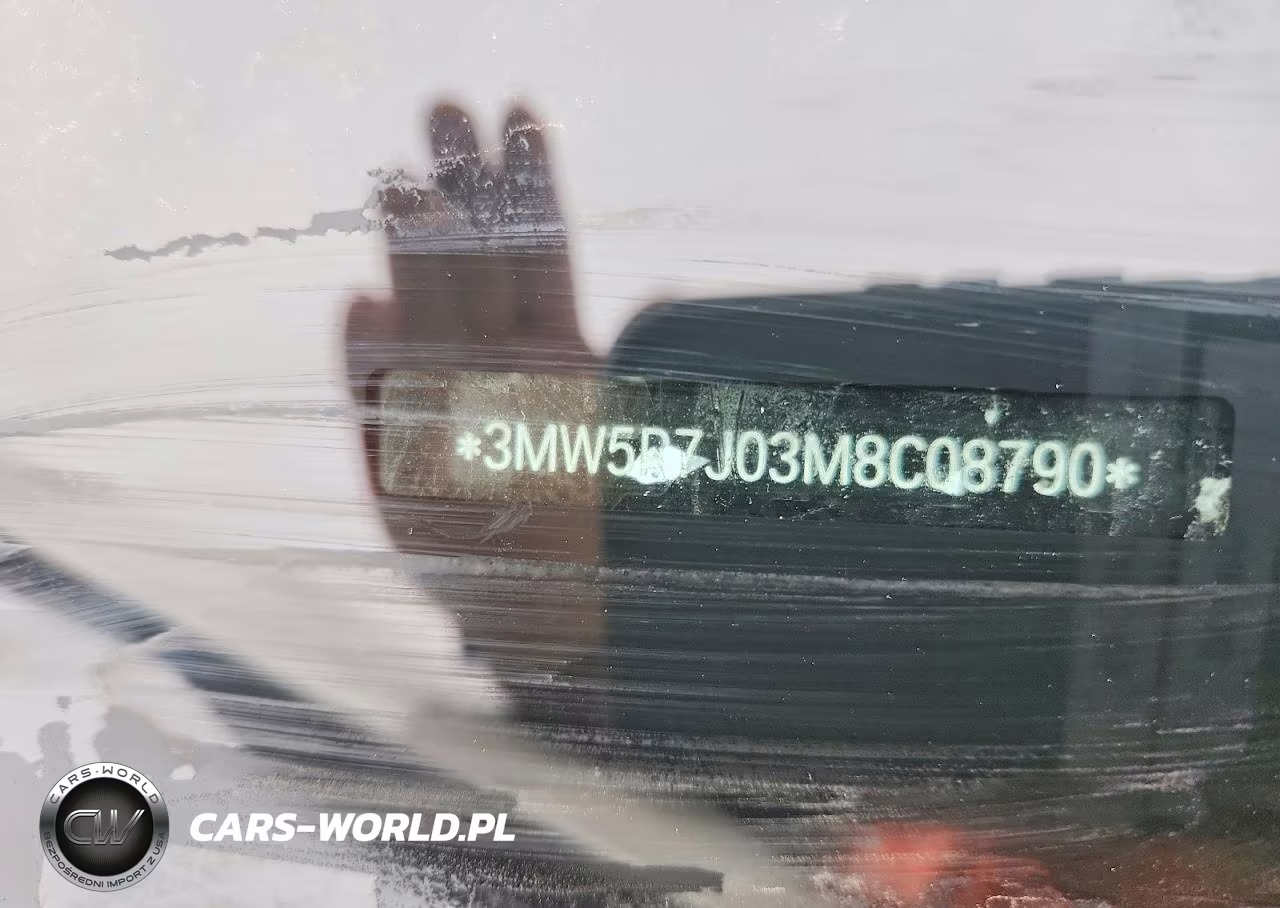 2021 BMW 330Xi VIN:3MW5R7J03M8C08790 - 12