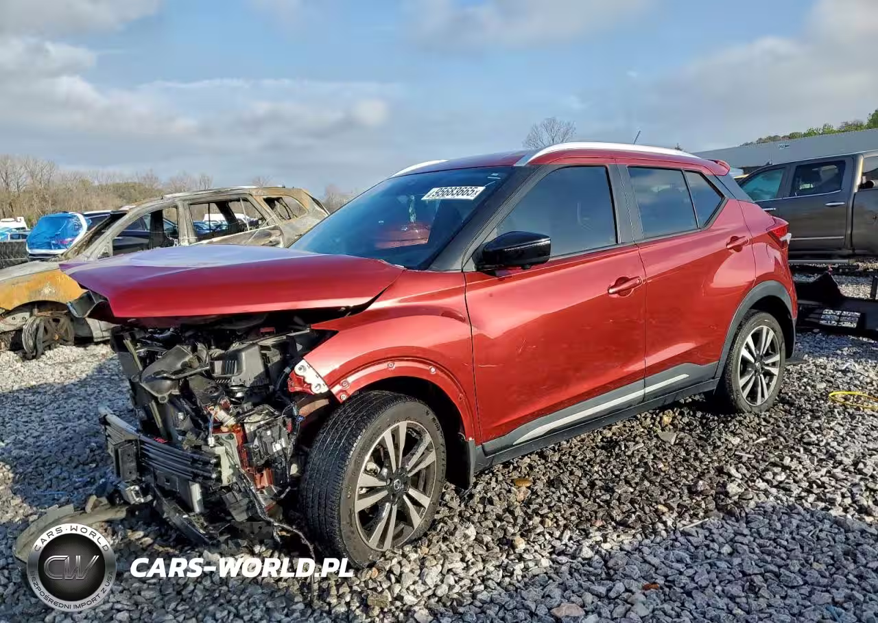 2020 Nissan Kicks Sr