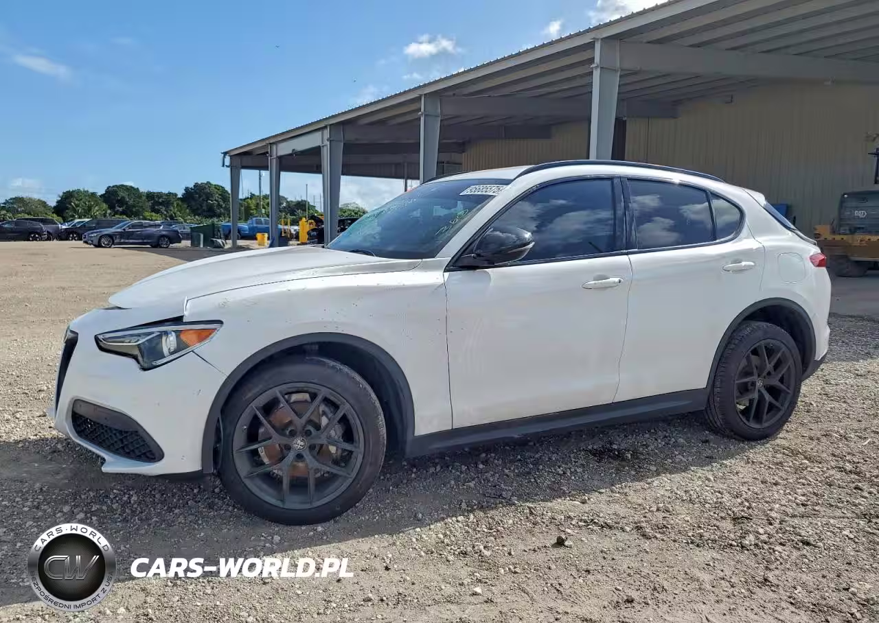 2021 Alfa Romeo Stelvio Sport