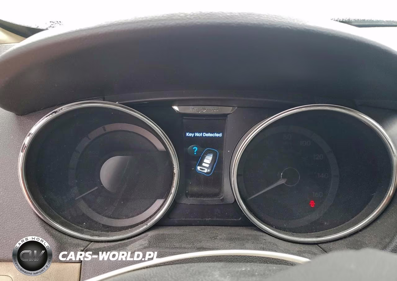 2015 Hyundai Sonata VIN:KMHEC4A44FA128777 - 9