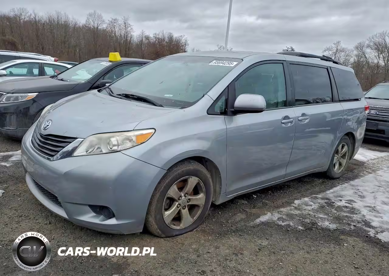 2013 Toyota Sienna Le