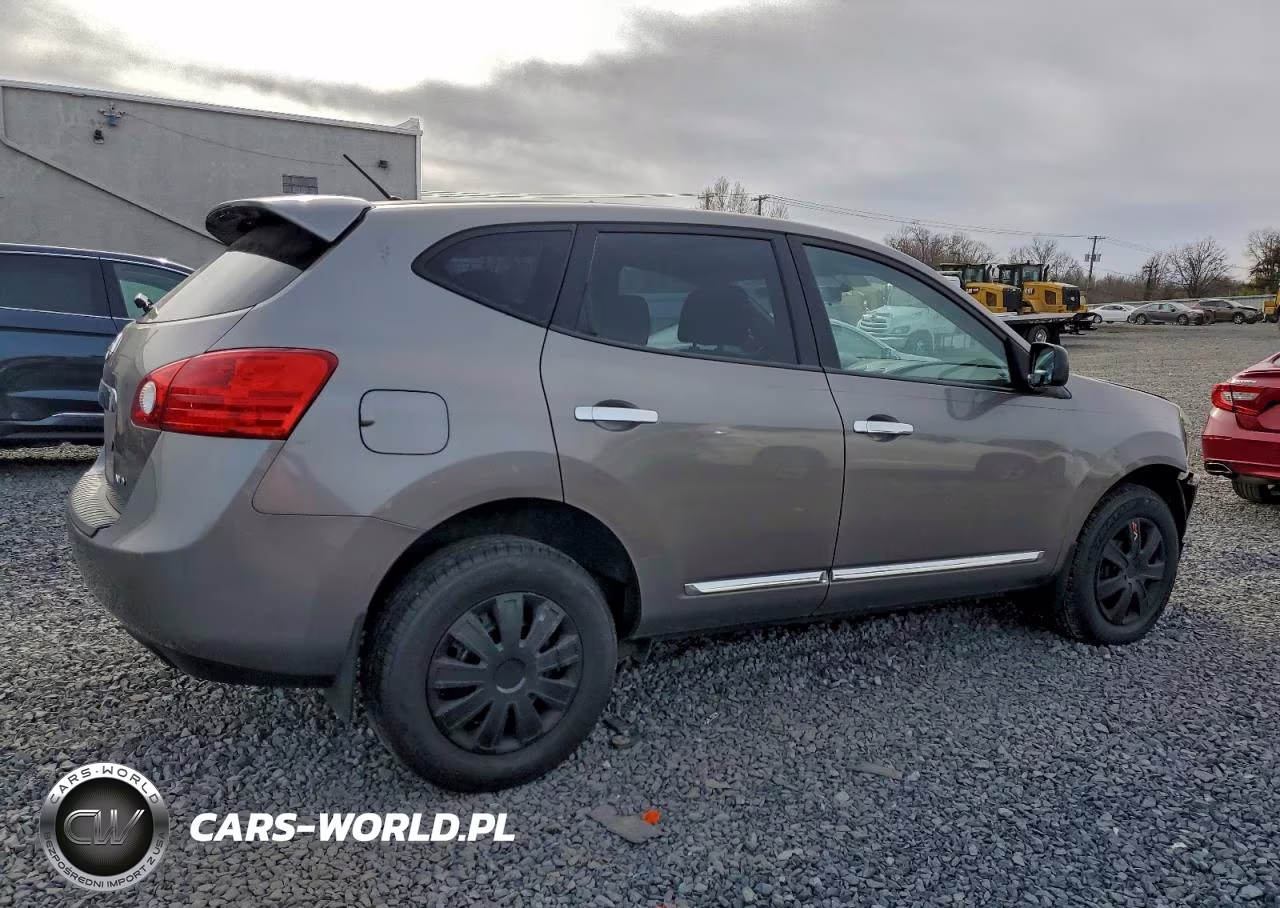 2013 Nissan Rogue S VIN:JN8AS5MT8DW545046 - 3