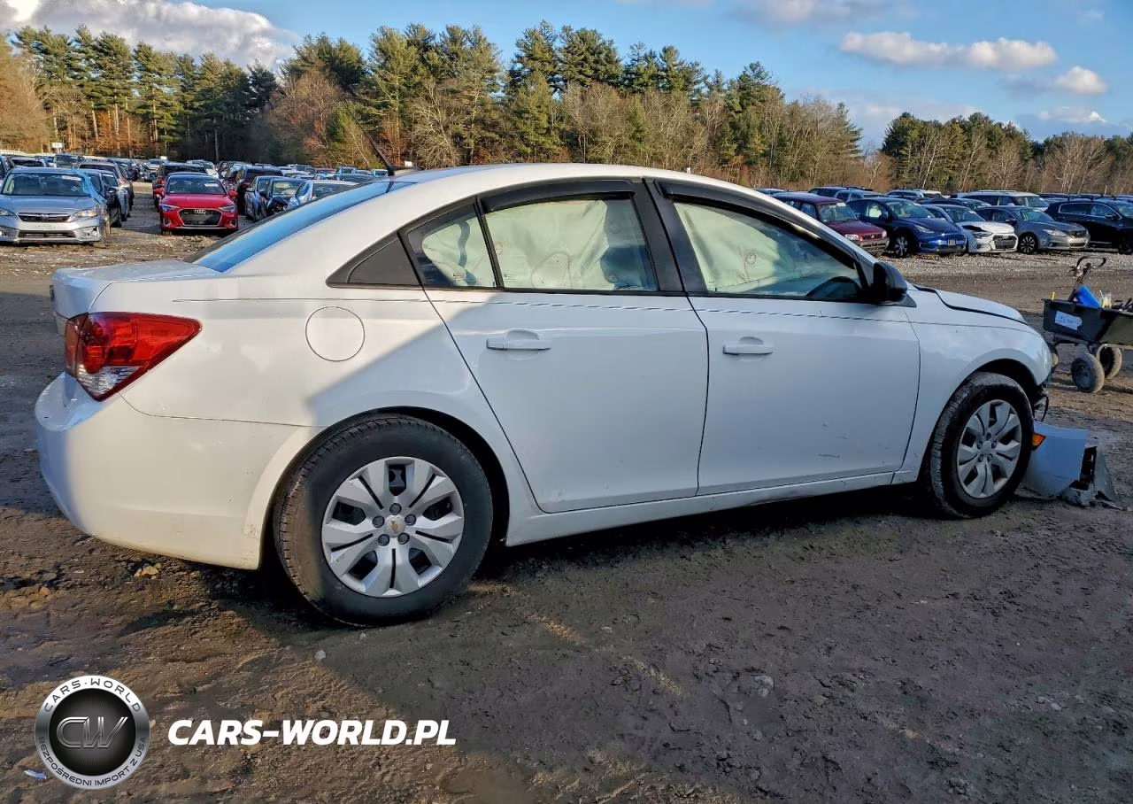 2014 Chevrolet Cruze Ls VIN:1G1PA5SG2E7167292 - 3