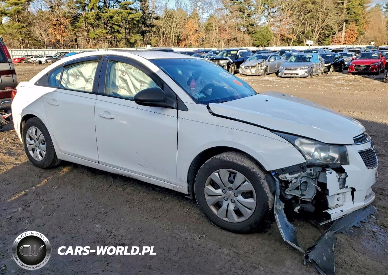 2014 Chevrolet Cruze Ls VIN:1G1PA5SG2E7167292 - 4