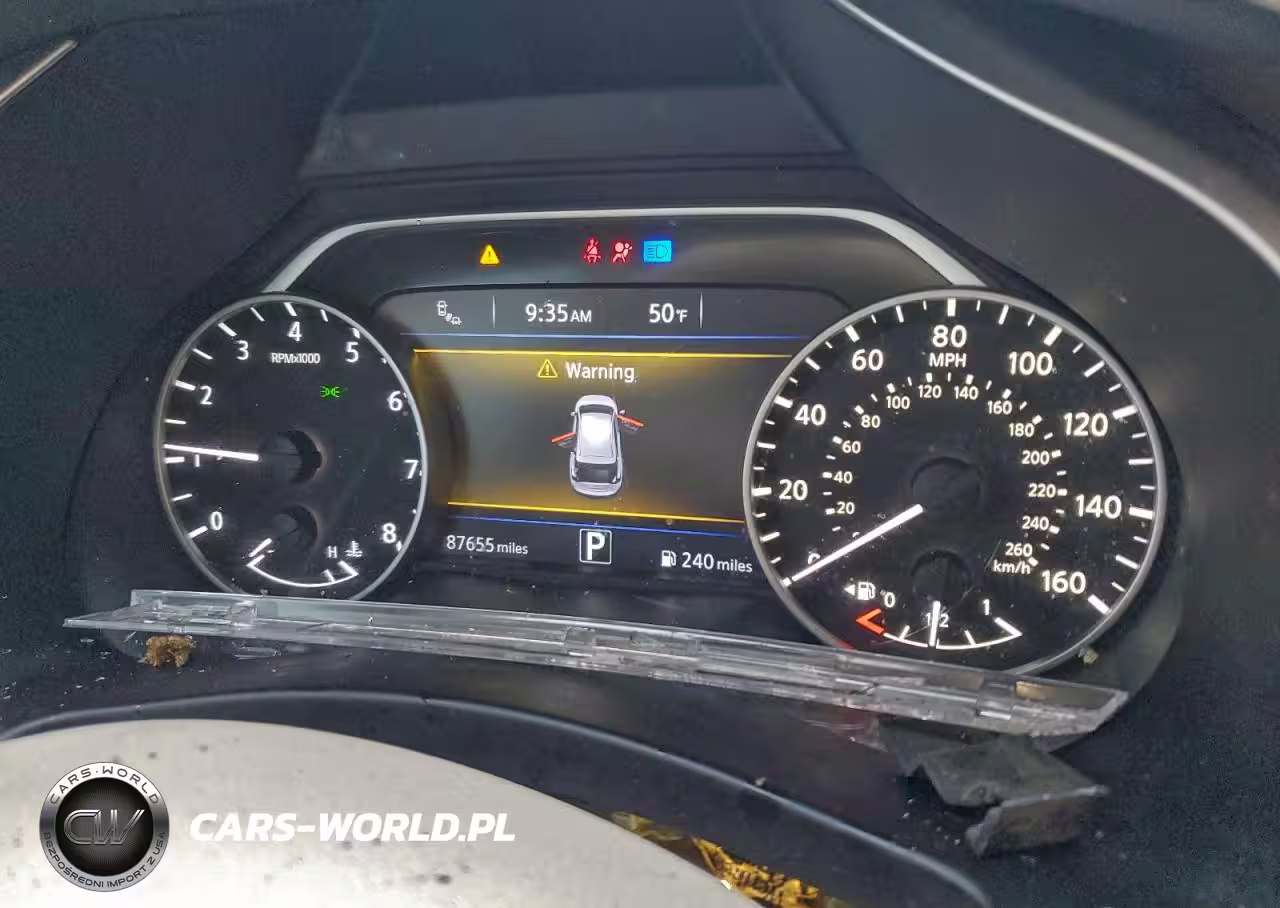 2018 Nissan Murano S VIN:5N1AZ2MG3JN135793 - 9