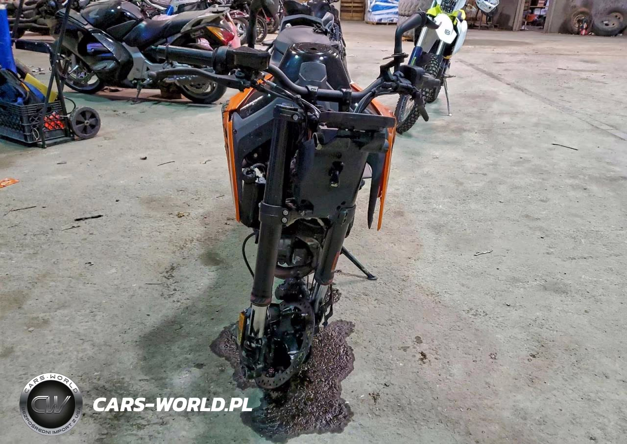 2023 Ktm 790 Duke VIN:LCETU7403PH700174 - 2
