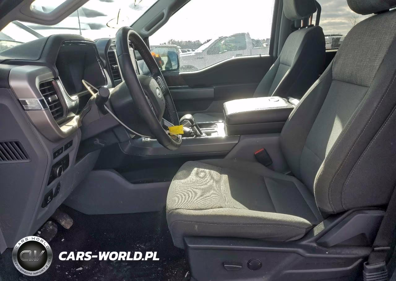 2023 Ford F150 Lightning Pro VIN:1FTVW1EL5PWG37860 - 7