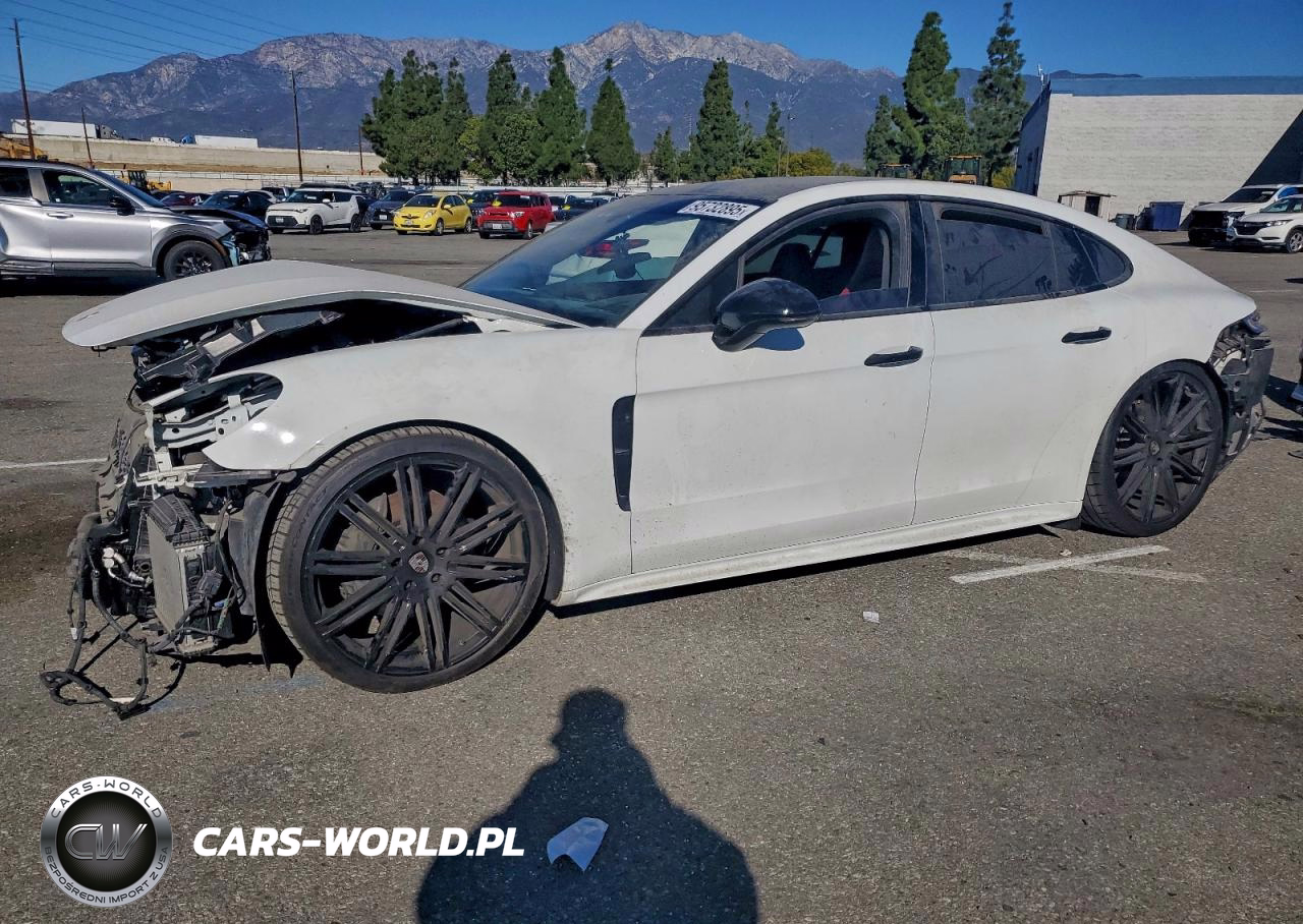 2017 Porsche Panamera 4S