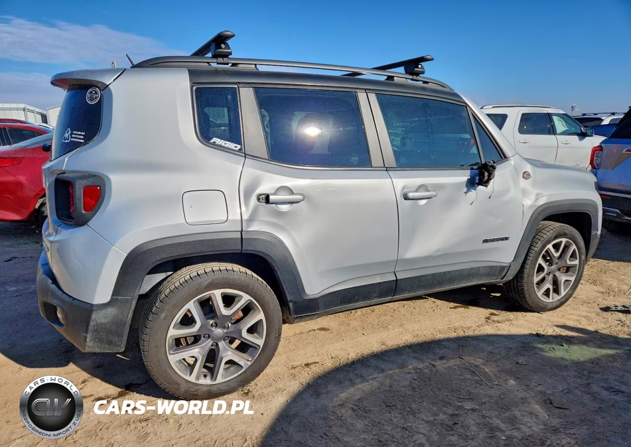 2015 Jeep Renegade Latitude VIN:ZACCJBBT0FPB31221 - 3
