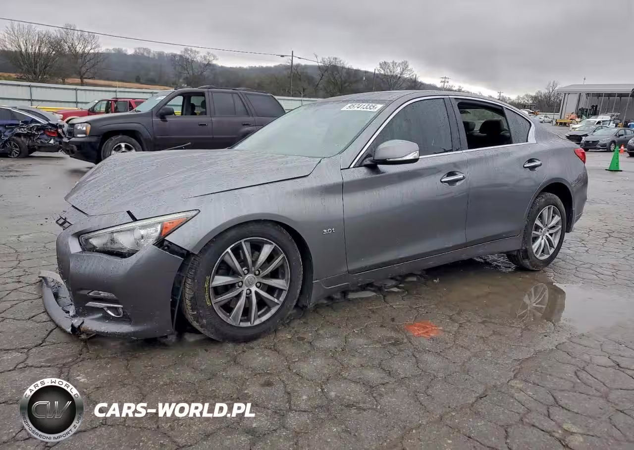 2017 Infiniti Q50 Premium