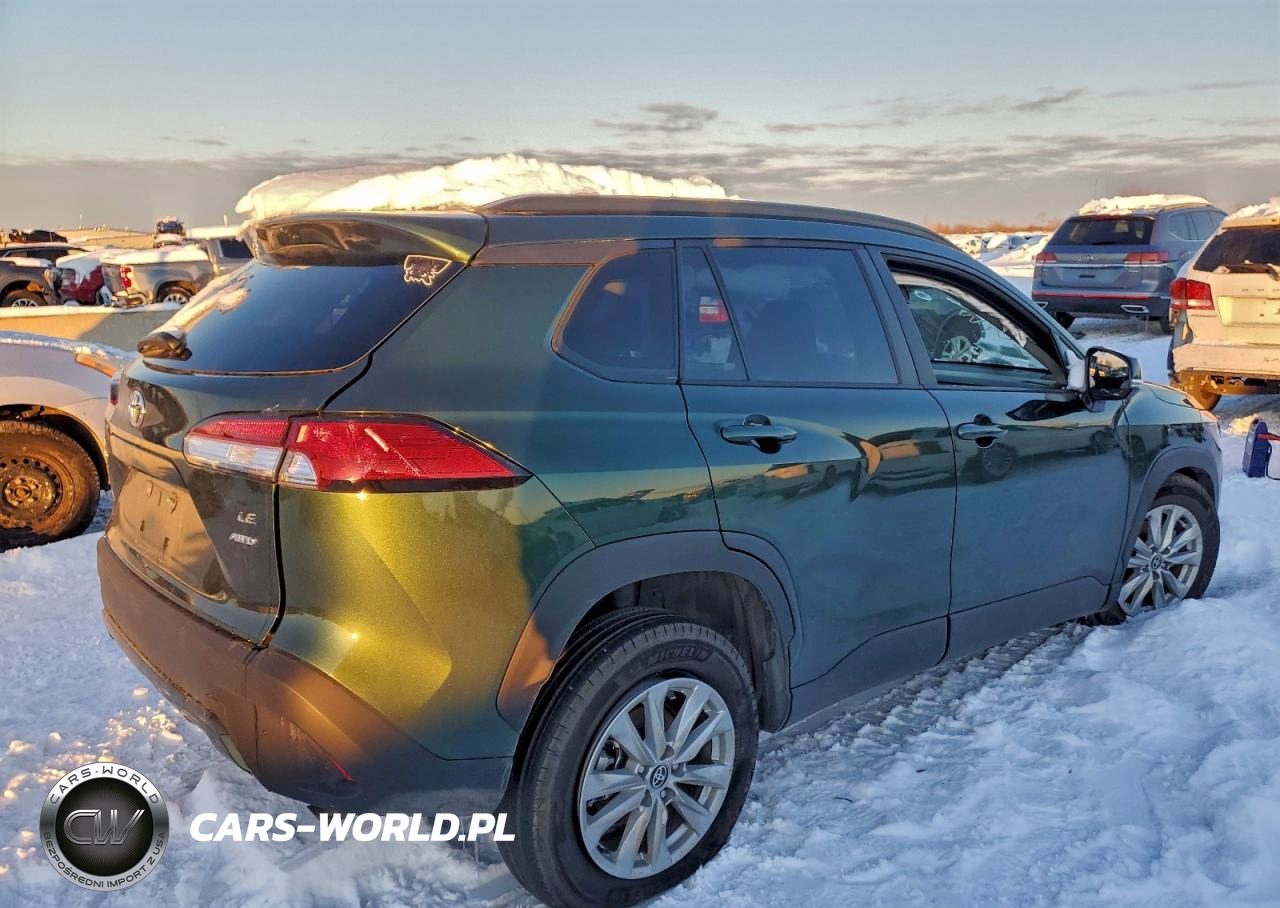 2024 Toyota Corolla Cross Le VIN:7MUCAABG6RV100825 - 3