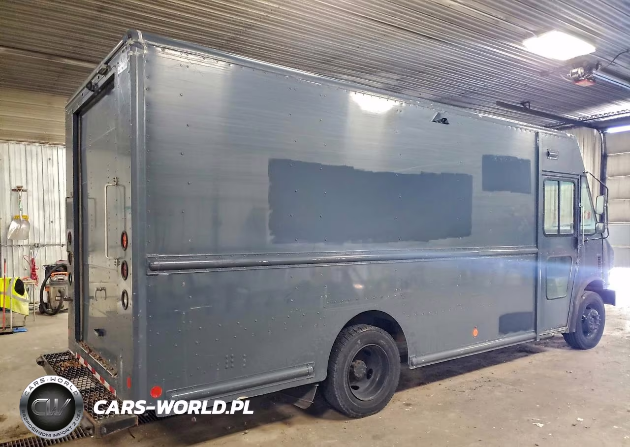 2020 Ford Commercial Chassis Delivery Truck VIN:1F65F5KN6L0A06273 - 3