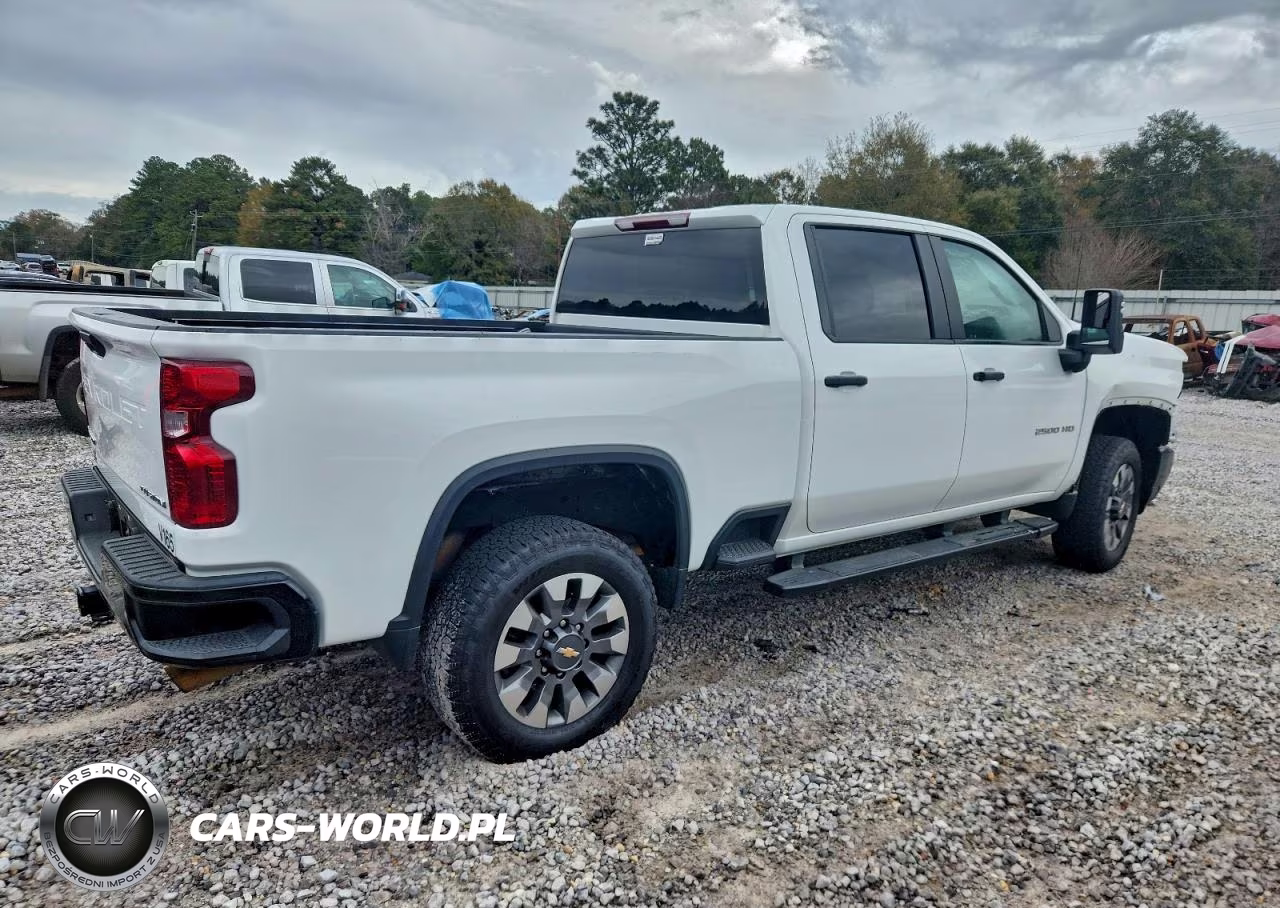2025 Chevrolet Silverado K2500 Custom VIN:2GC4KME78S1113193 - 3