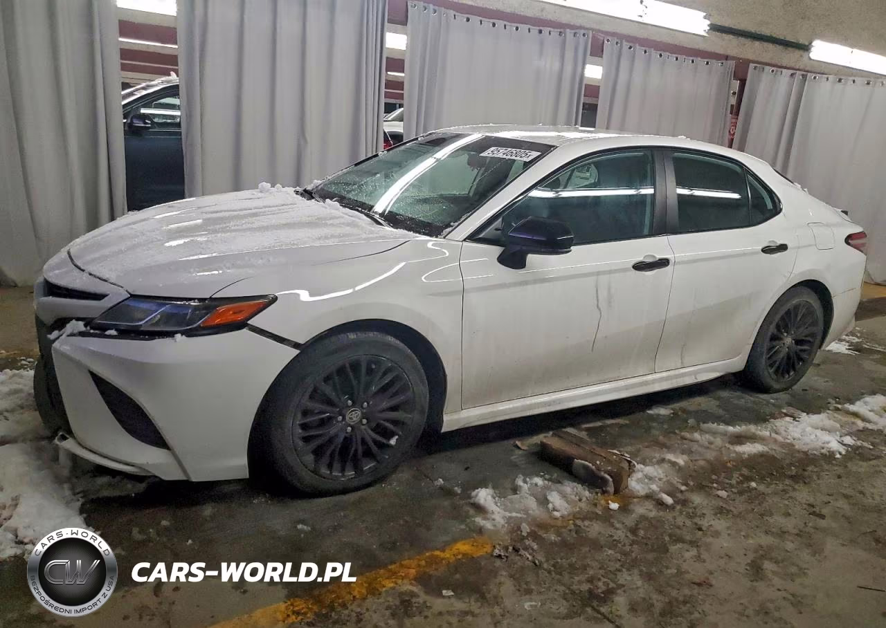 2020 Toyota Camry Se Nightshade