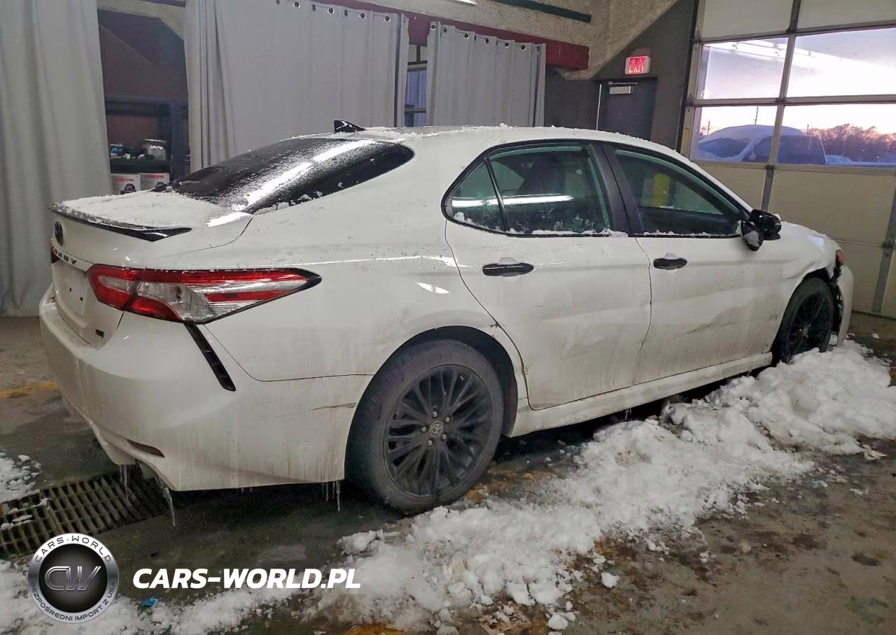 2020 Toyota Camry Se Nightshade VIN:4T1G11AK4LU399795 - 3