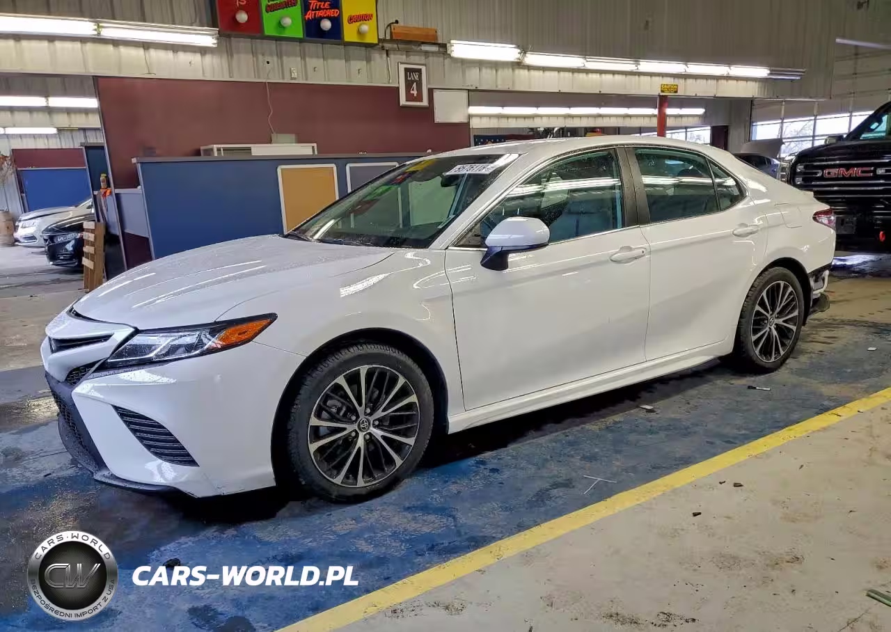 2020 Toyota Camry Se