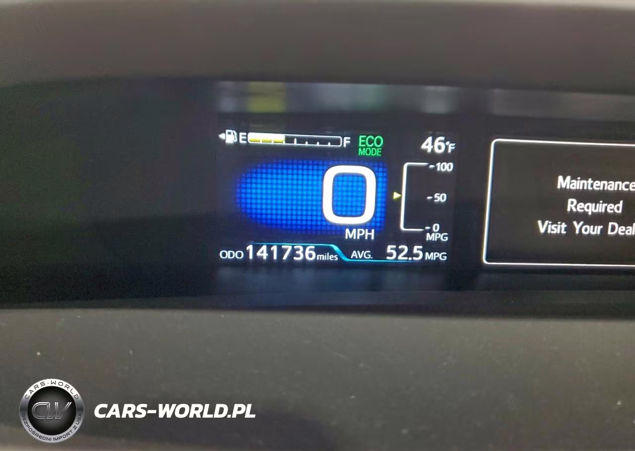 2016 Toyota Prius Two VIN:JTDKBRFU0G3519138 - 9