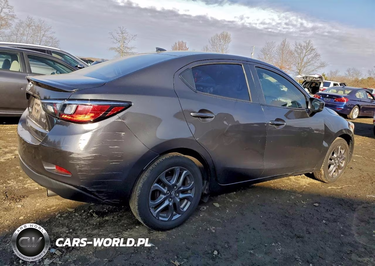 2019 Toyota Yaris L VIN:3MYDLBYV4KY506994 - 3