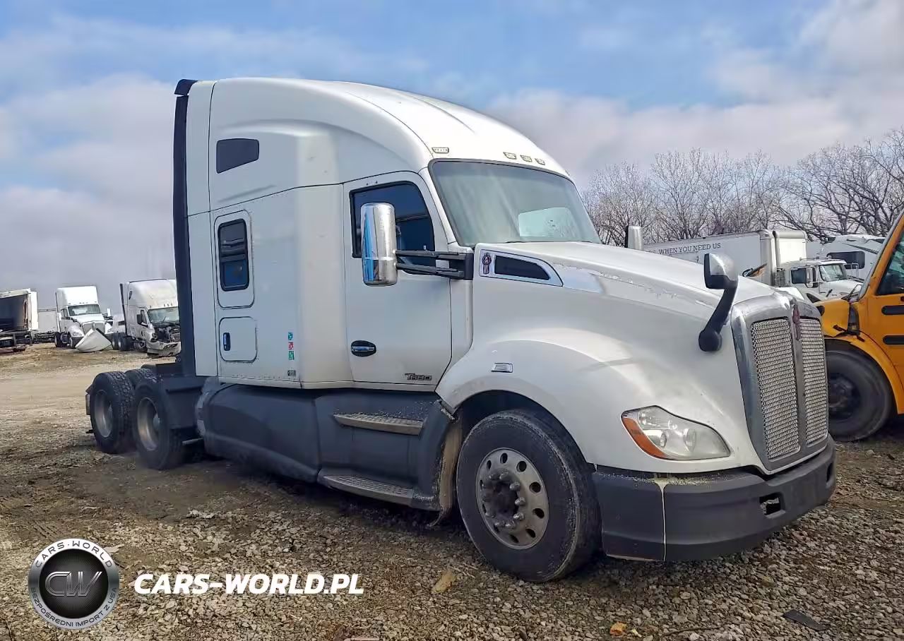 2015 Kenworth T680 Semi Truck