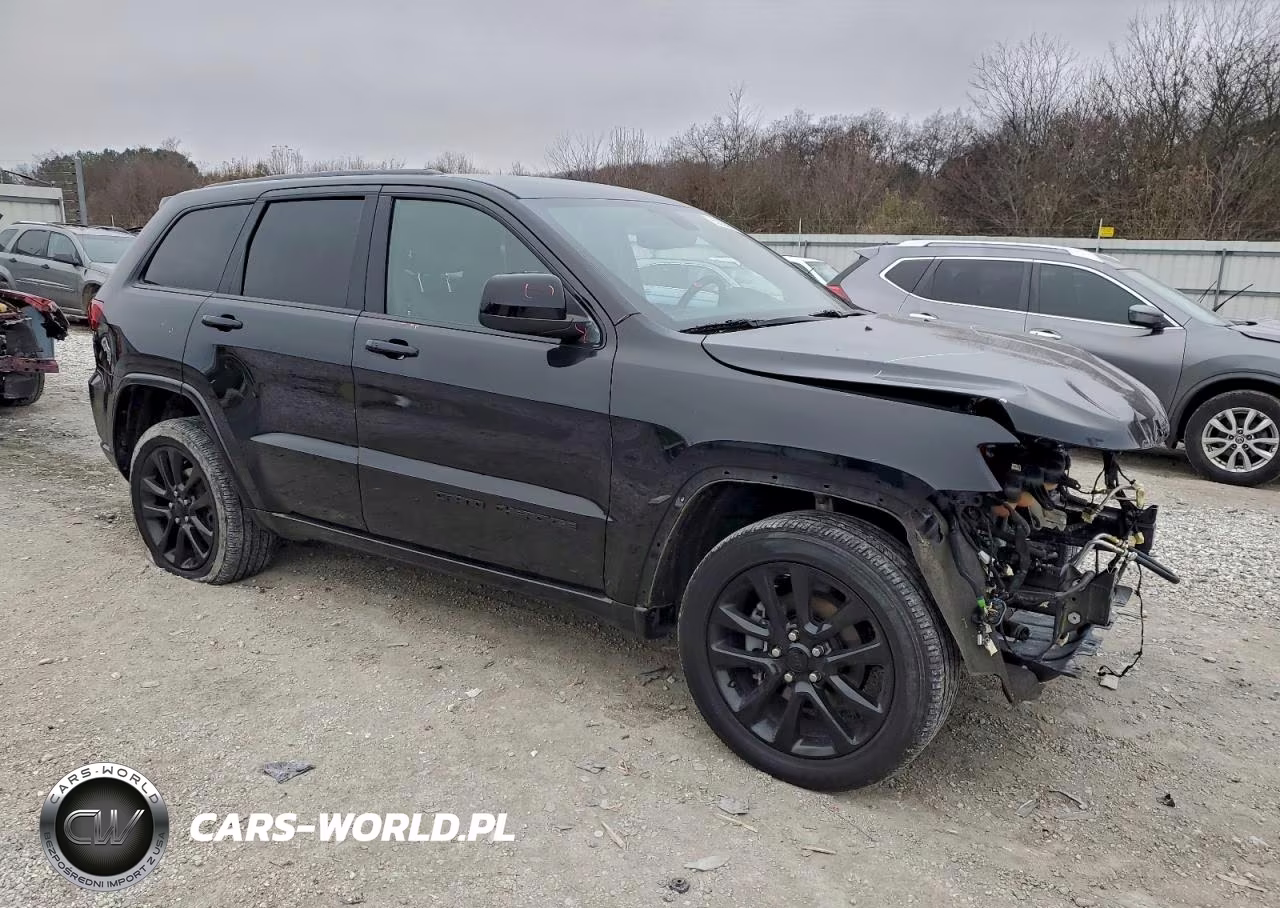 2020 Jeep Grand Cherokee Laredo VIN:1C4RJFAG0LC209986 - 4