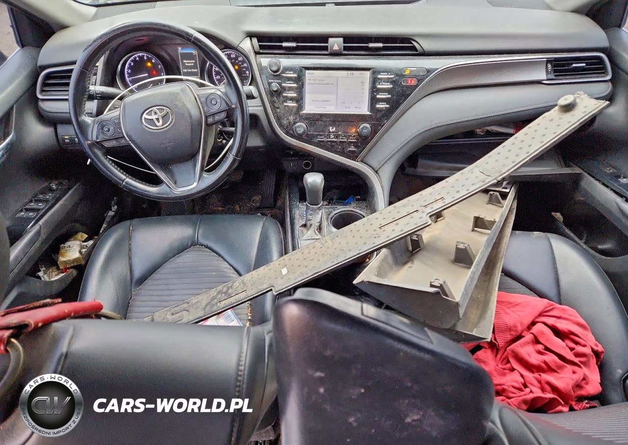 2019 Toyota Camry L VIN:4T1B11HK2KU784089 - 8