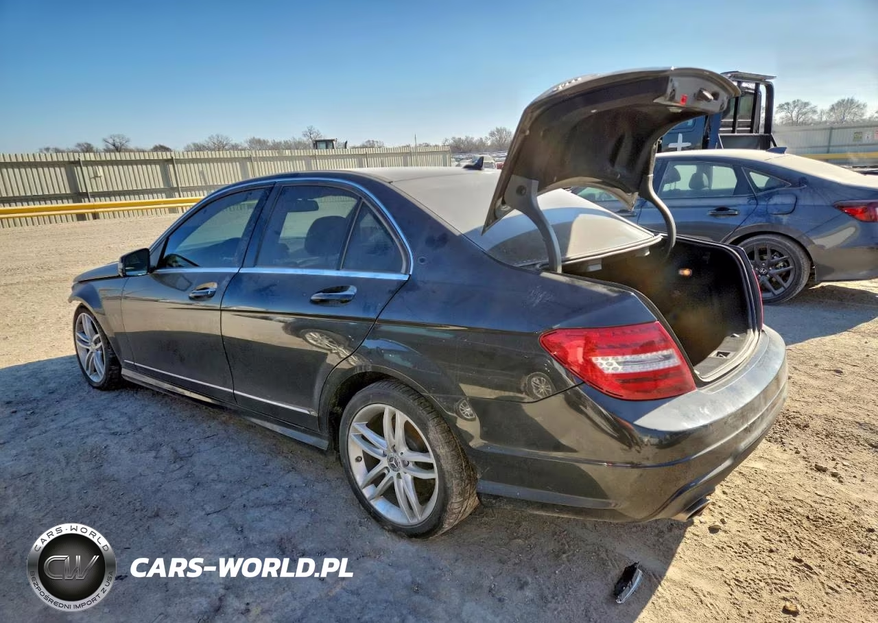 2012 Mercedes-Benz C 300 4Matic VIN:WDDGF8BB7CR193425 - 2