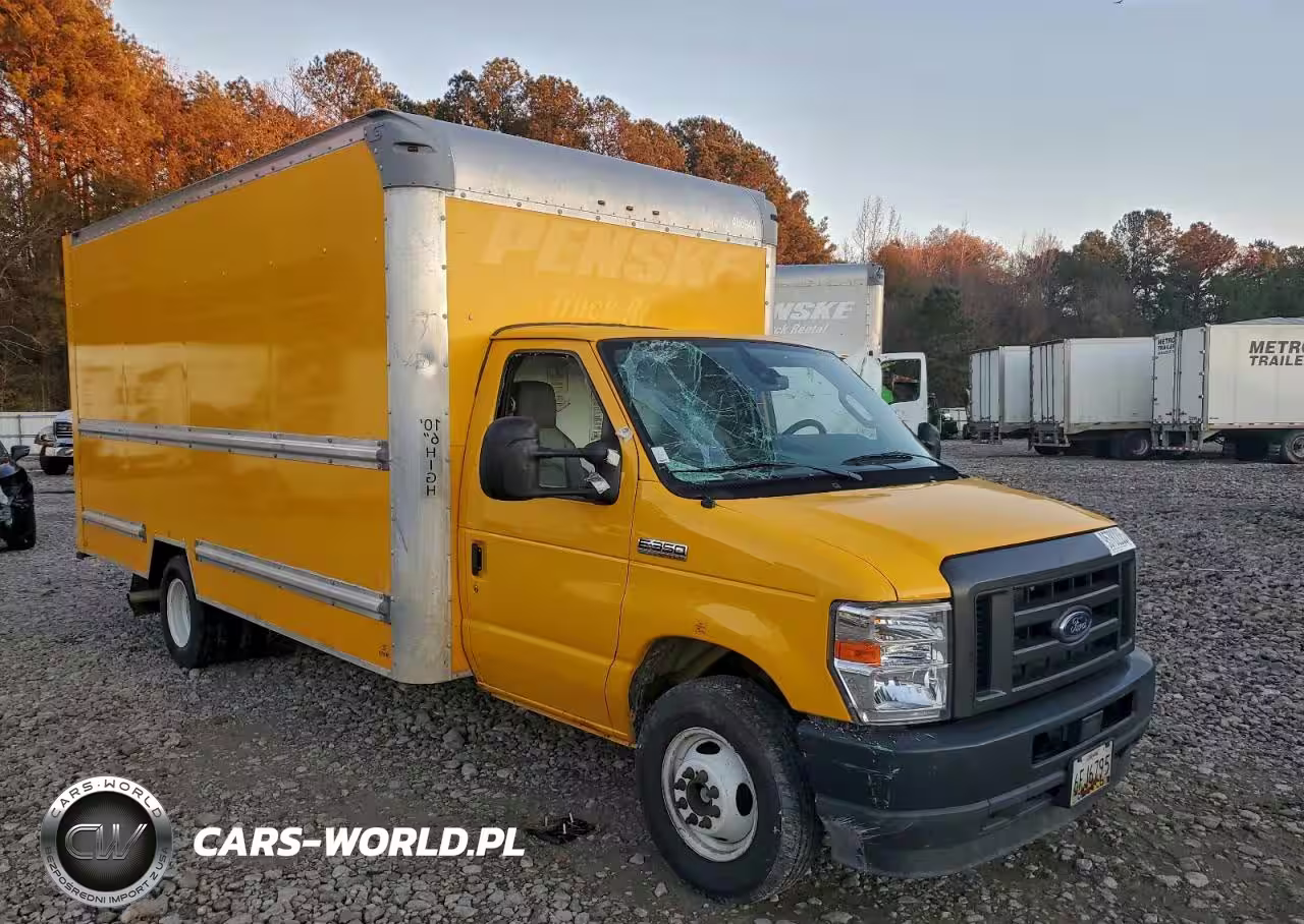 2022 Ford Econoline E350 Super Duty Cutaway Van