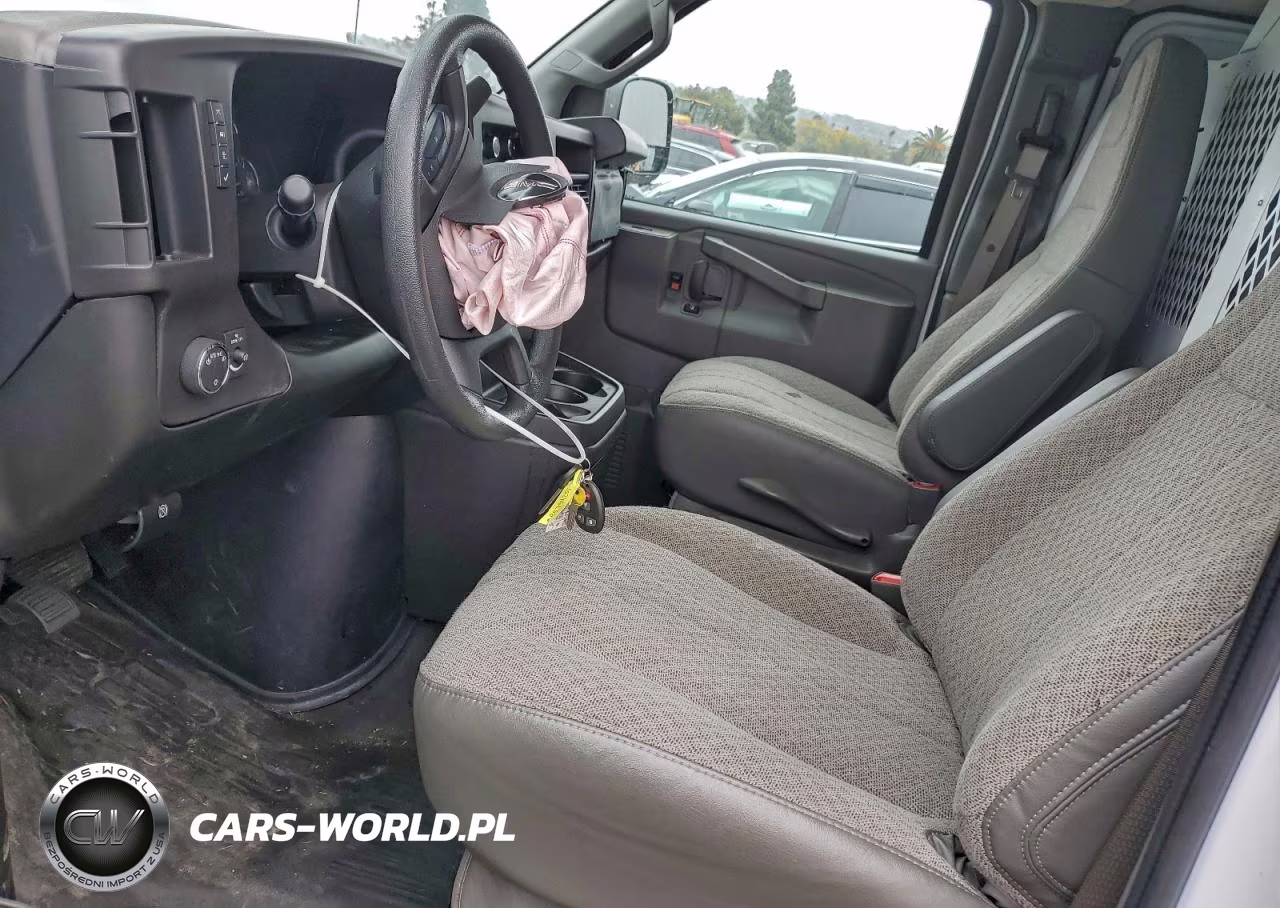 2024 GMC Savana Delivery Van VIN:1GTW7AFP7R1103164 - 7