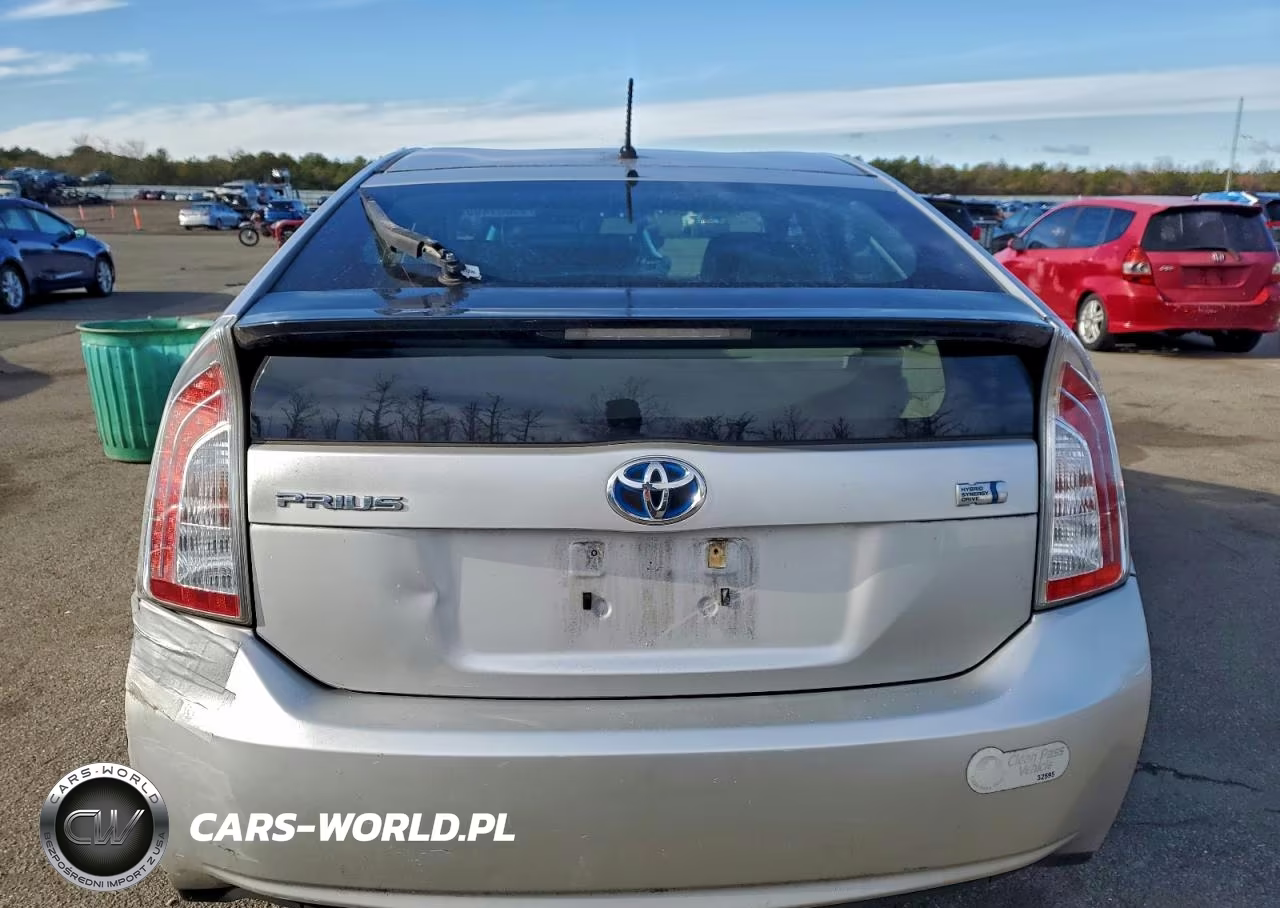 2013 Toyota Prius VIN:JTDKN3DU8D5579322 - 6