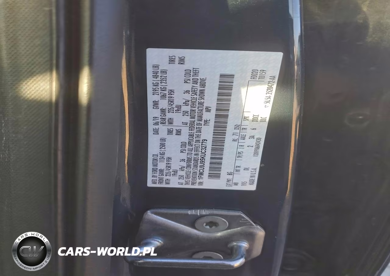 2019 Ford Escape Titanium VIN:1FMCU9J95KUC32779 - 12
