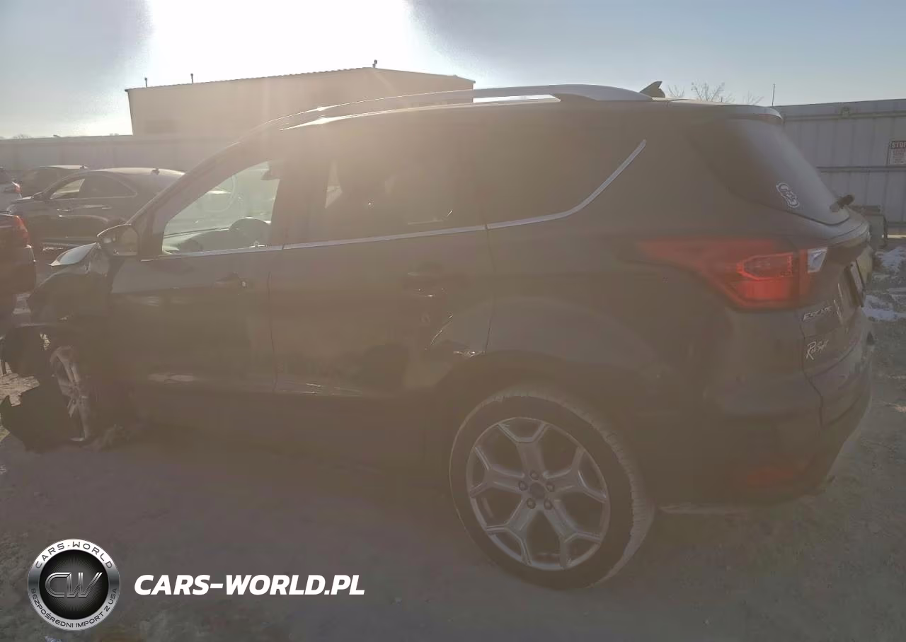 2019 Ford Escape Titanium VIN:1FMCU9J95KUC32779 - 2